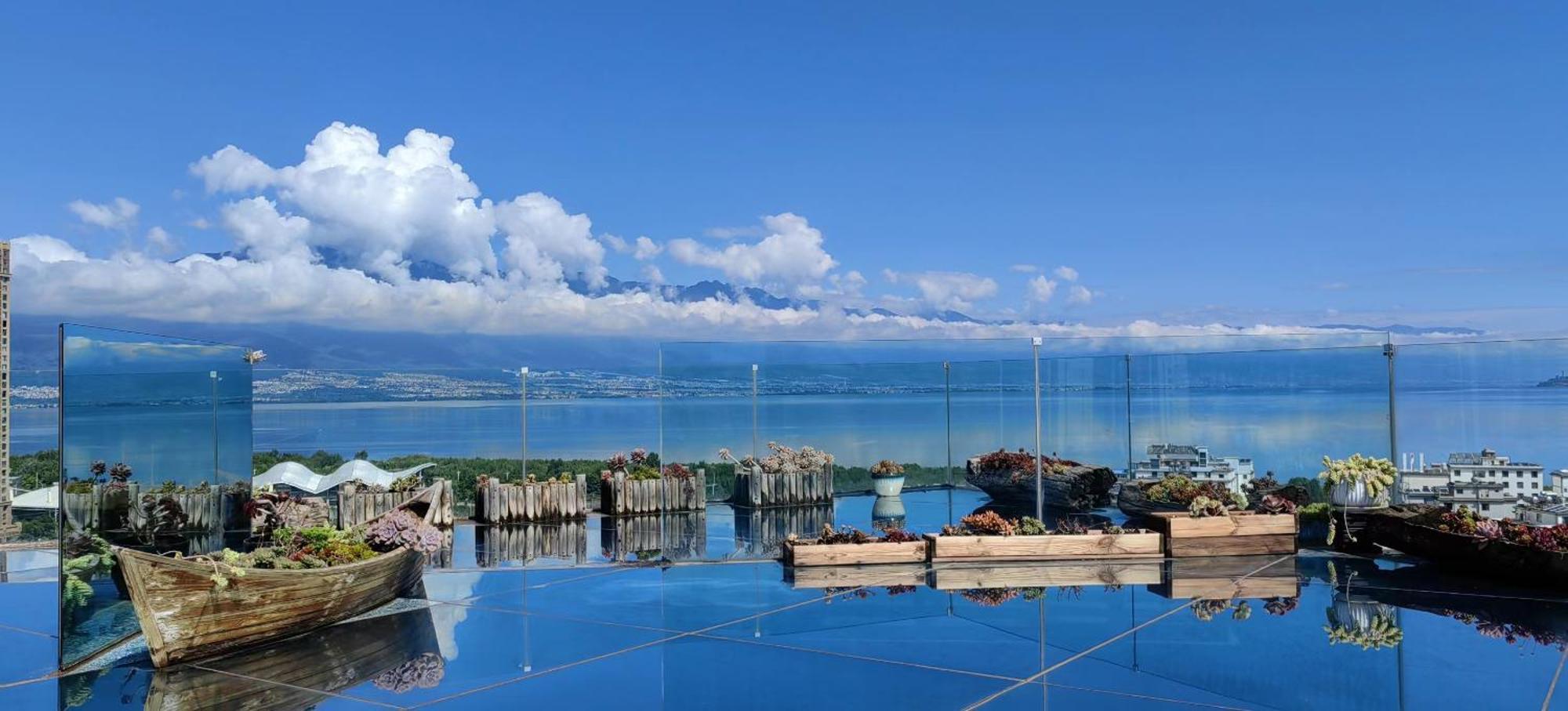 Dali Listening Sea View Villa大理听城海景别墅 Екстер'єр фото