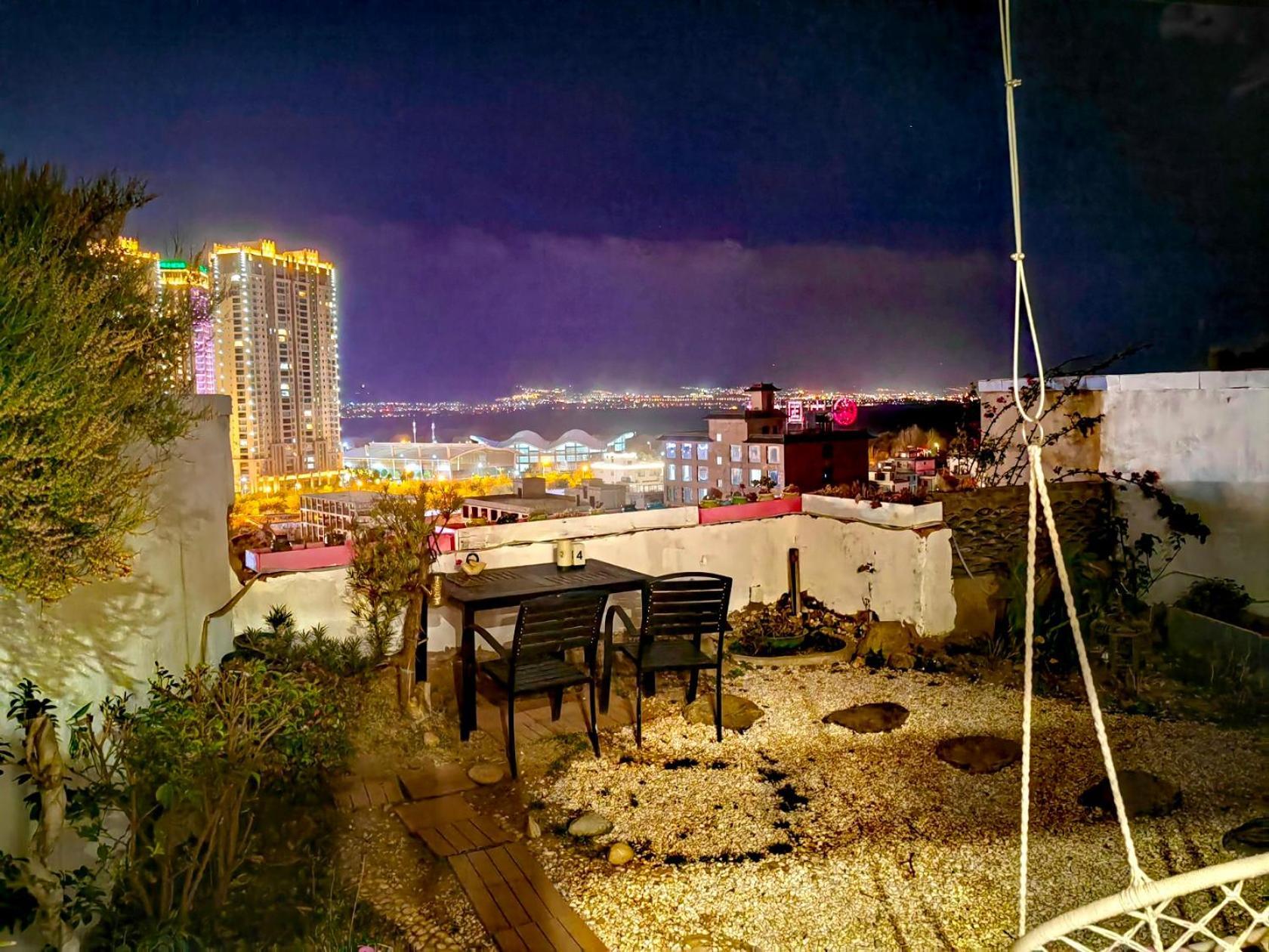 Dali Listening Sea View Villa大理听城海景别墅 Екстер'єр фото